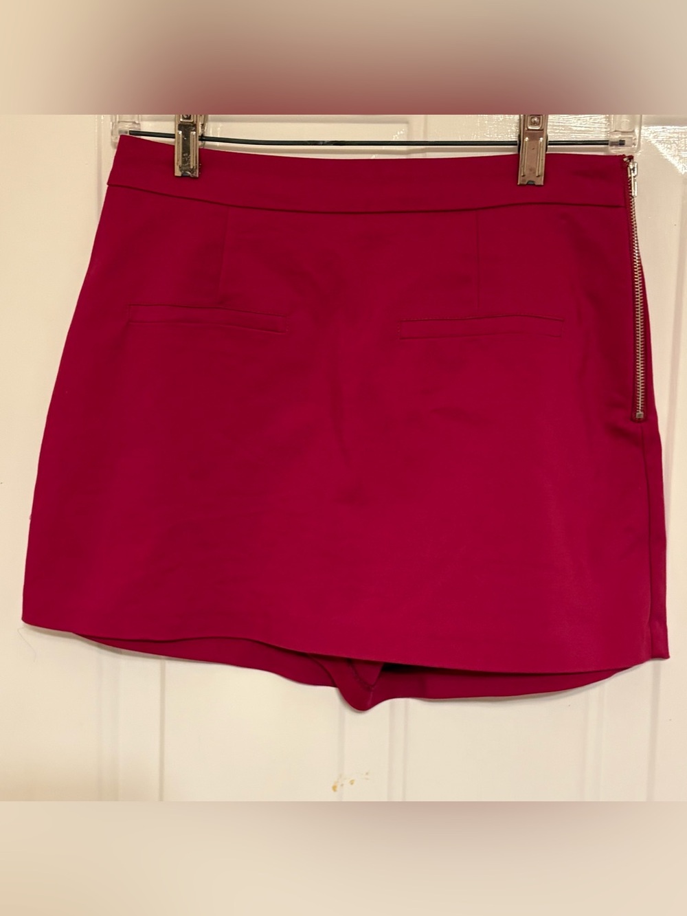 English Factory Vibrant Magenta Front Welt Pocket Skort w/Side Zip Size Small